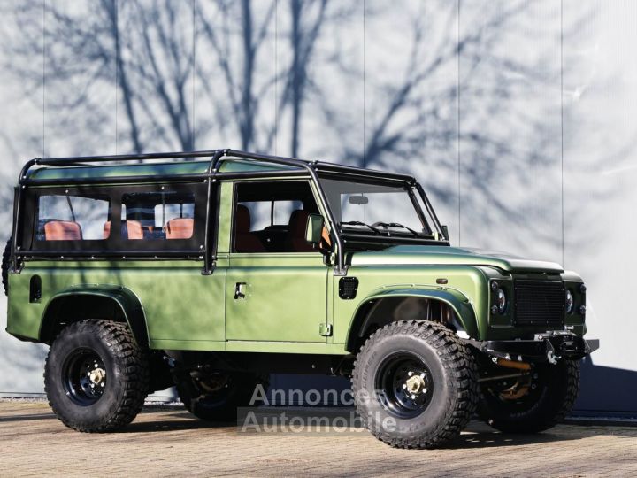 Land Rover Defender 110 V8 Miyo Nomad 3.5L V8 producing 200 bhp with injection - 6