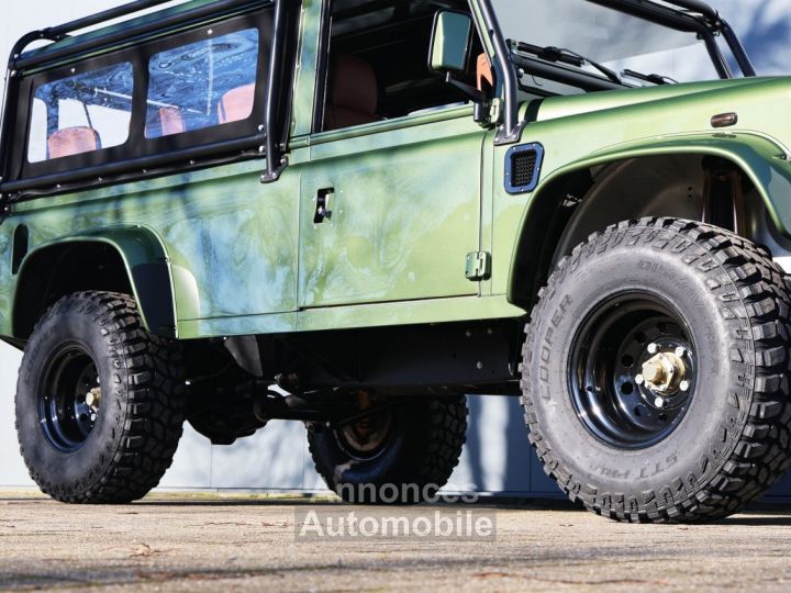 Land Rover Defender 110 V8 Miyo Nomad 3.5L V8 producing 200 bhp with injection - 12