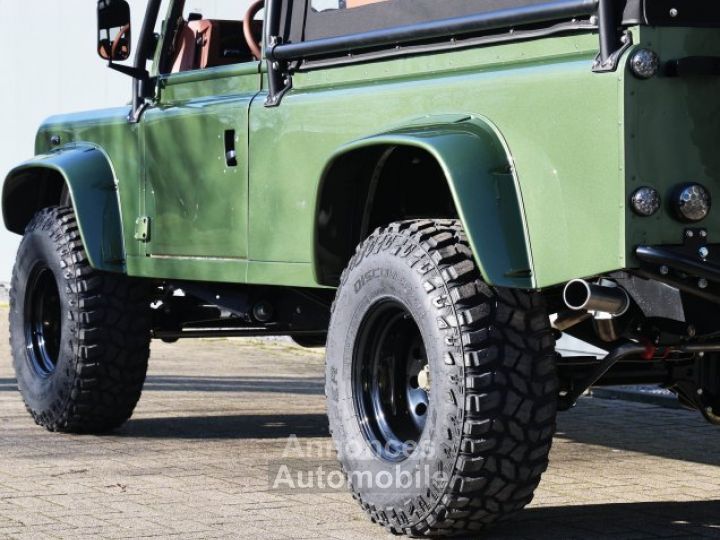 Land Rover Defender 110 V8 Miyo Nomad 3.5L V8 producing 200 bhp with injection - 26