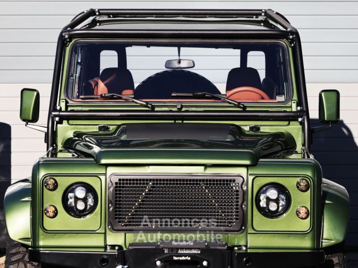 Land Rover Defender 110 V8 Miyo Nomad 3.5L V8 producing 200 bhp with injection - 33