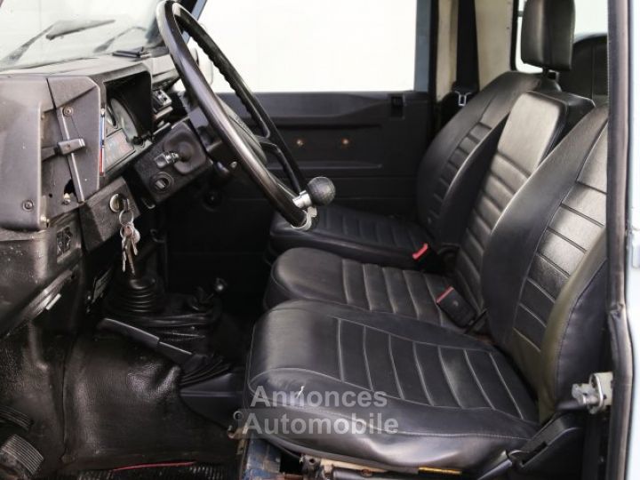 Land Rover Defender 110 V8 Original 3.5L V8 producing 138bhp - 30