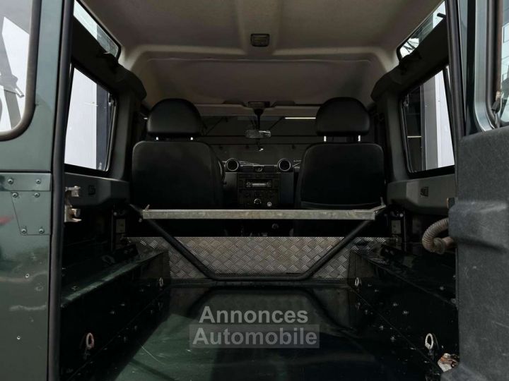 Land Rover Defender 2.4D  - 12