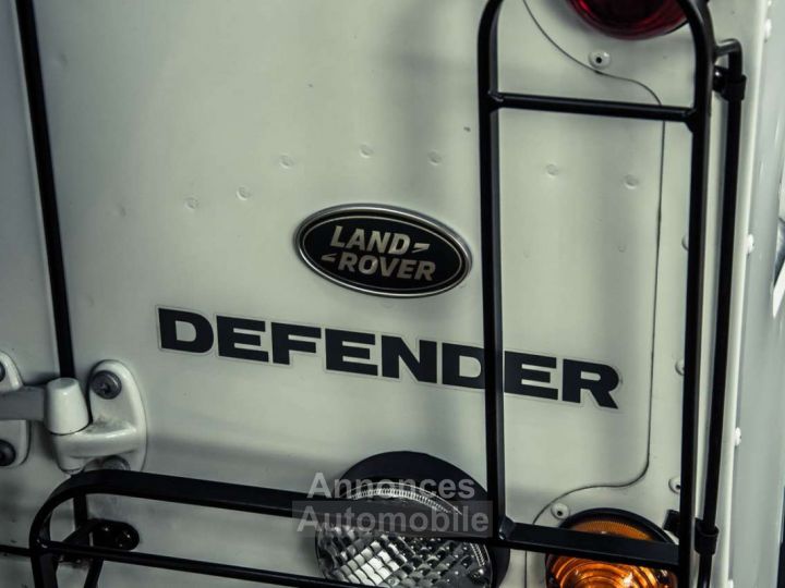 Land Rover Defender 90 2.2 TD4 - 9
