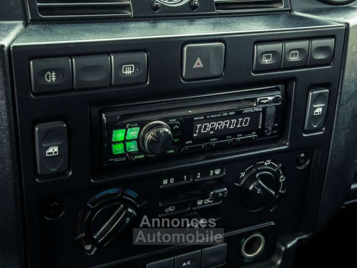 Land Rover Defender 90 2.2 TD4 - 26