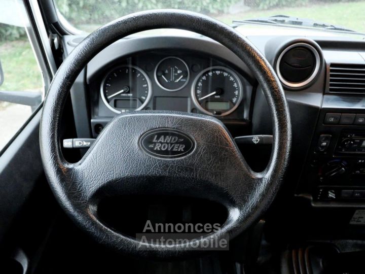 Land Rover Defender 90 2.4 TD4 S 2 places ctte - Kit réhuasse - Treuil - Pack LED - Attelage - Première main - 11
