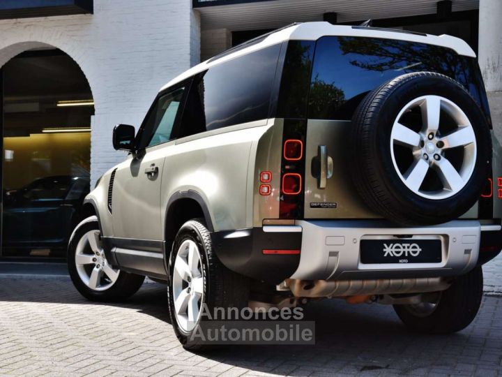 Land Rover Defender 90 3.0D D250 FIRST EDITION - 16