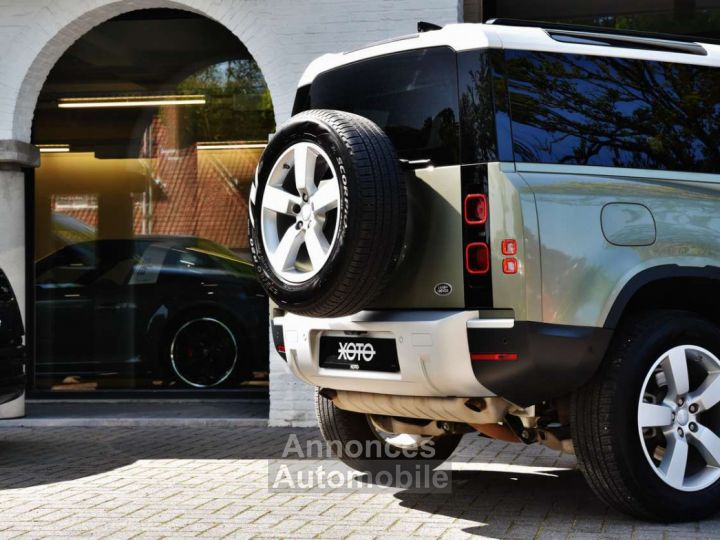 Land Rover Defender 90 3.0D D250 FIRST EDITION - 17