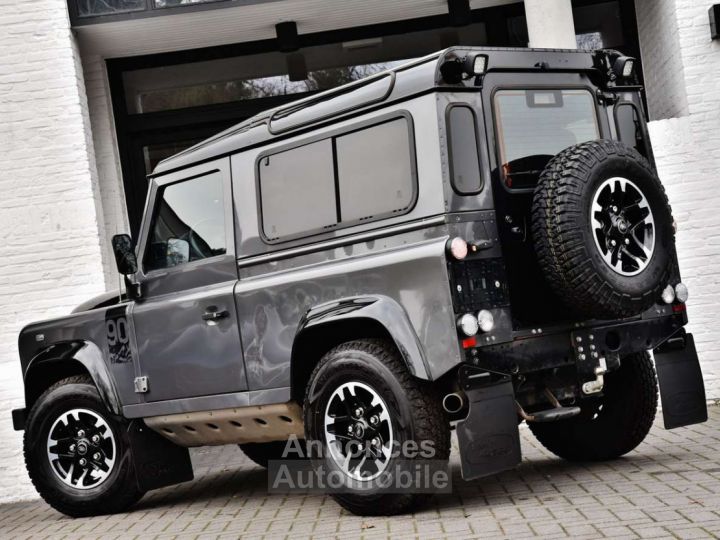 Land Rover Defender 90 ADVENTURE EDITION - 9