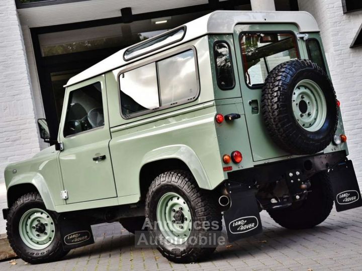 Land Rover Defender 90 HERITAGE LIMITED EDITION - 9