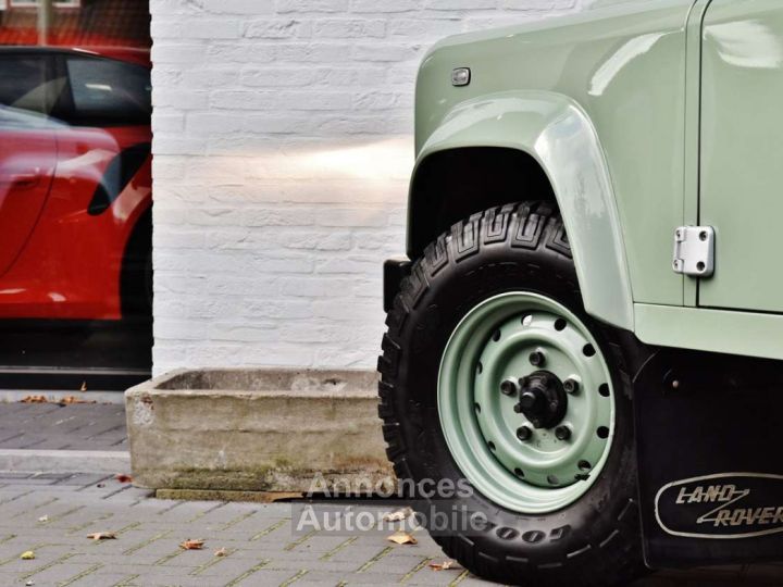 Land Rover Defender 90 HERITAGE LIMITED EDITION - 16