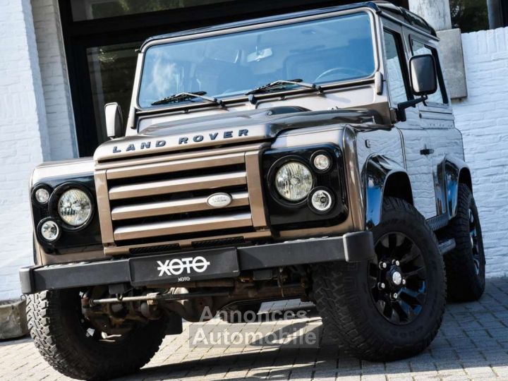 Land Rover Defender 90 LIMITED EXCLUSIVE EDITION - 1