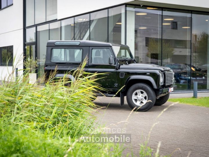 Land Rover Defender 90 TD4 SE - 2