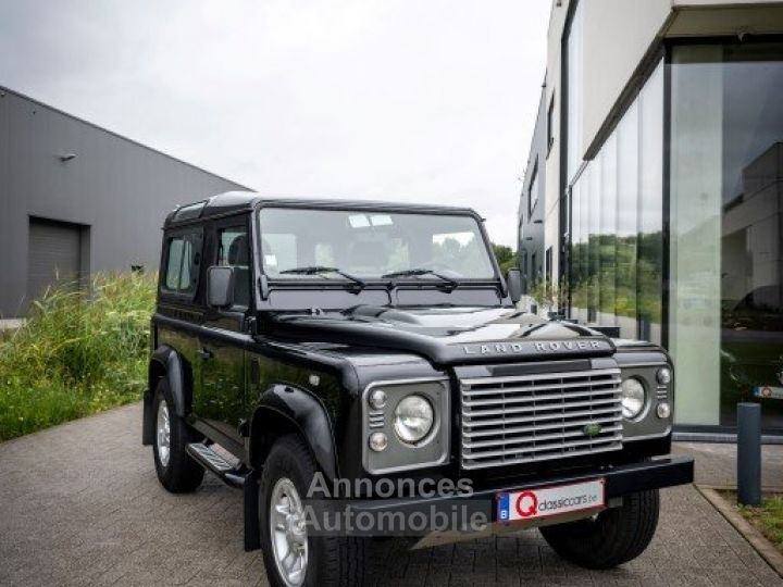 Land Rover Defender 90 TD4 SE - 12