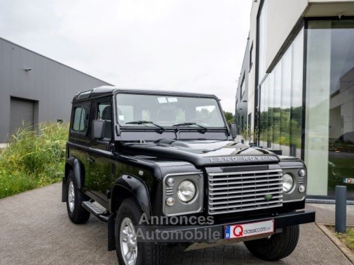 Land Rover Defender 90 TD4 SE - 18