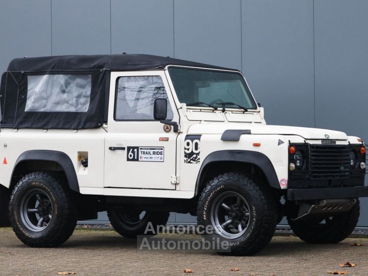 Land Rover Defender 90 V8 3.5 V8 138 bhp with injection - 6