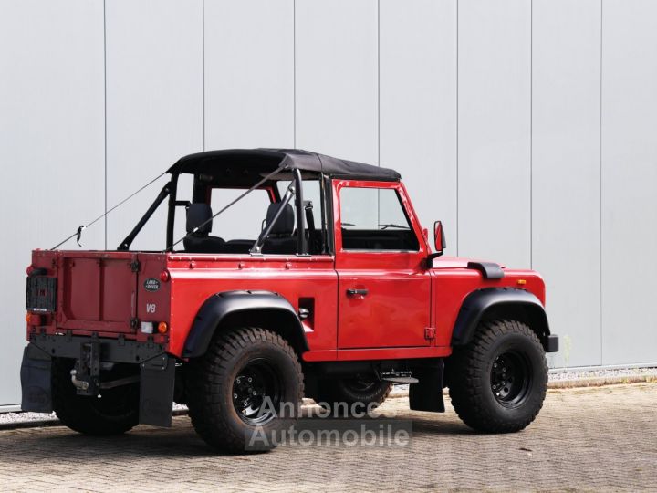 Land Rover Defender 90 V8 3.5 V8 138 bhp with original carbs - 4