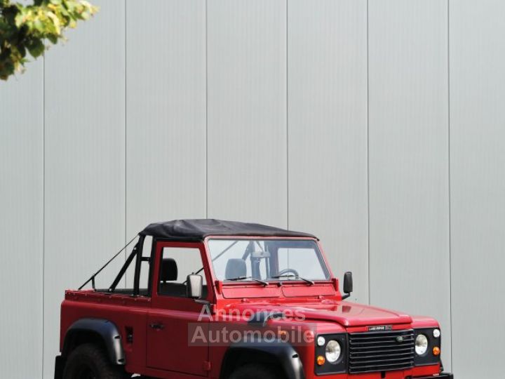 Land Rover Defender 90 V8 3.5 V8 138 bhp with original carbs - 14