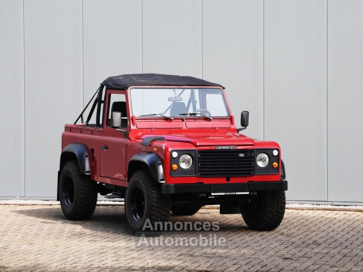 Land Rover Defender 90 V8 3.5 V8 138 bhp with original carbs - 15