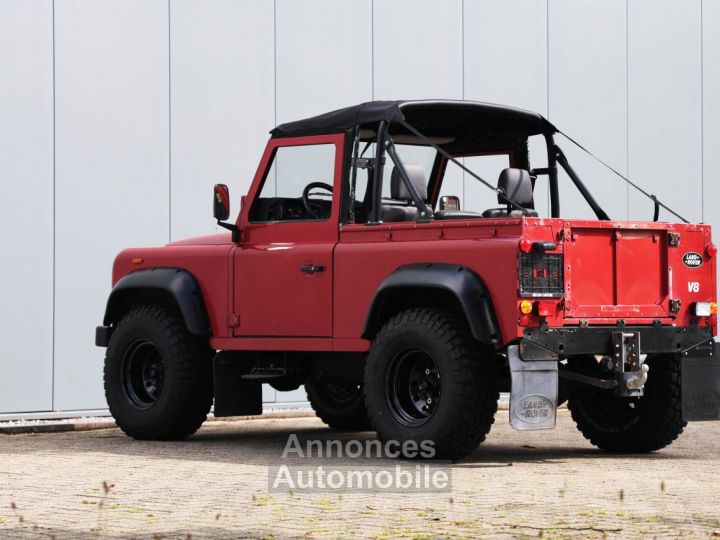 Land Rover Defender 90 V8 3.5 V8 138 bhp with original carbs - 31