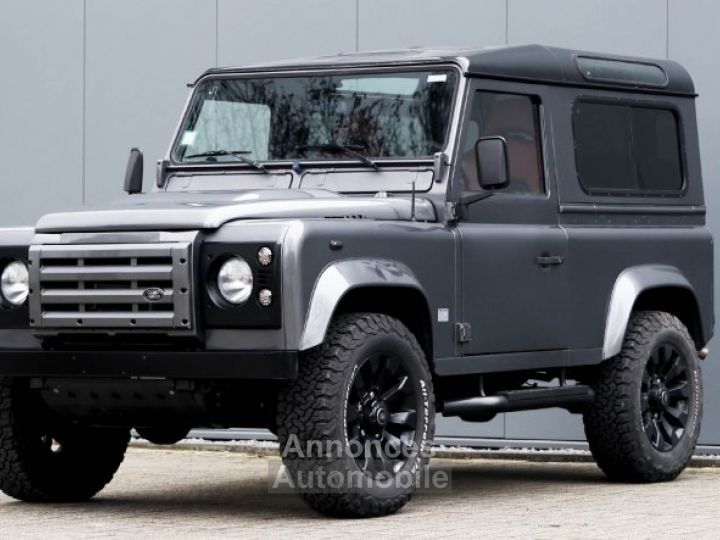 Land Rover Defender 90 V8 90 V8 3.5 V8 138 BHP - 1