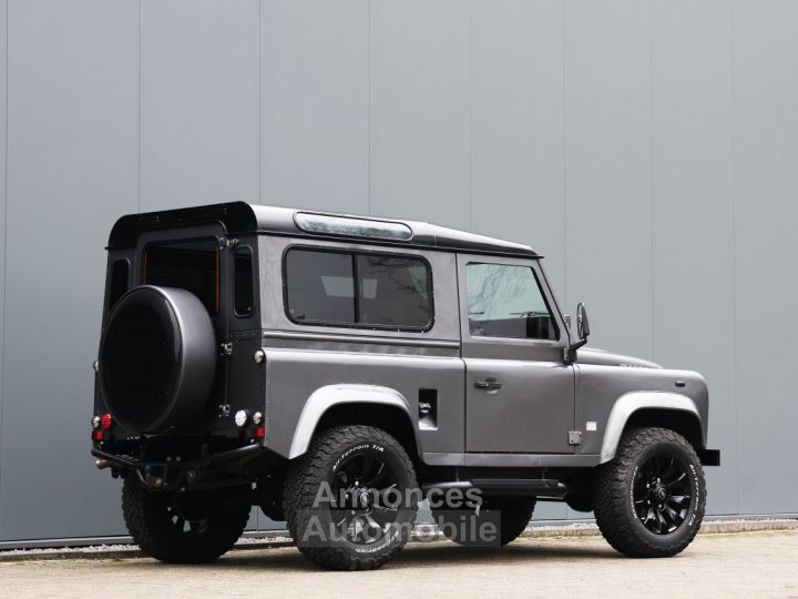 Land Rover Defender 90 V8 90 V8 3.5 V8 138 BHP - 4