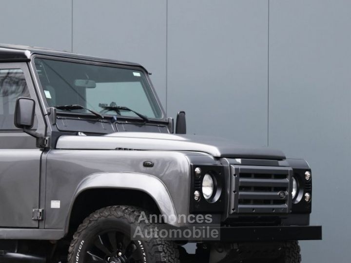 Land Rover Defender 90 V8 90 V8 3.5 V8 138 BHP - 8