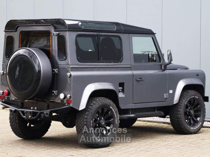 Land Rover Defender 90 V8 90 V8 3.5 V8 138 BHP - 26