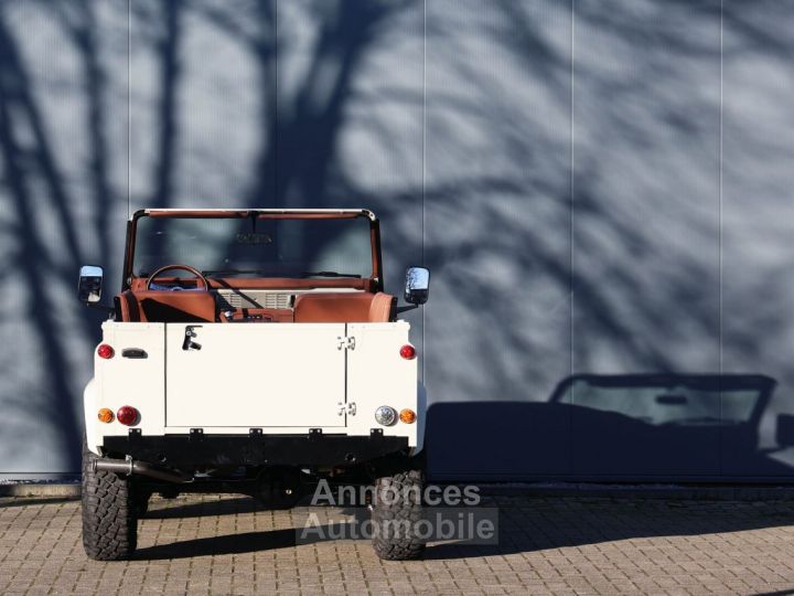 Land Rover Defender 90 V8 Miyo Safari 3.5L V8 producing 200 bhp with injection - 28