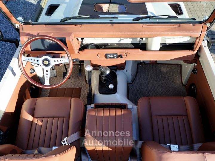 Land Rover Defender 90 V8 Miyo Safari 3.5L V8 producing 200 bhp with injection - 29