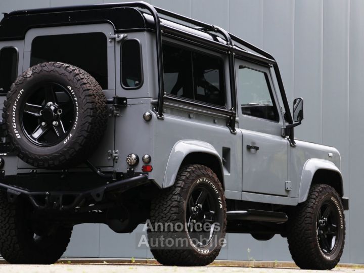 Land Rover Defender 90 V8 Urban 4.6L V8 producing 230 bhp - 10