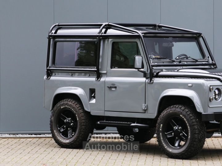 Land Rover Defender 90 V8 Urban 4.6L V8 producing 230 bhp - 15