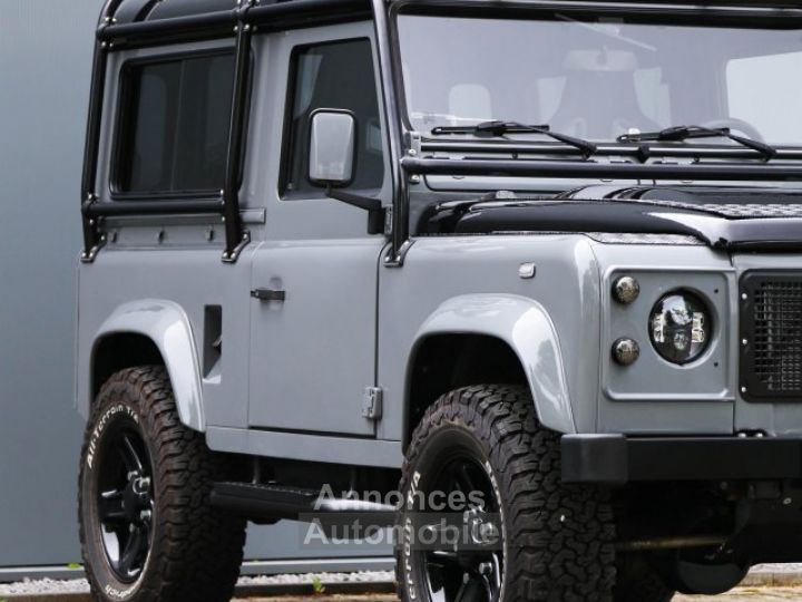 Land Rover Defender 90 V8 Urban 4.6L V8 producing 230 bhp - 21