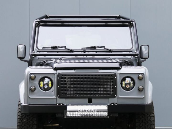 Land Rover Defender 90 V8 Urban 4.6L V8 producing 230 bhp - 22