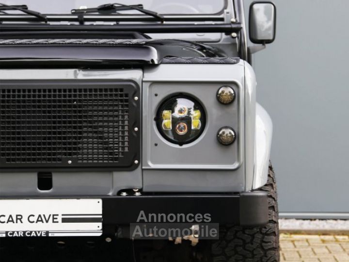 Land Rover Defender 90 V8 Urban 4.6L V8 producing 230 bhp - 25