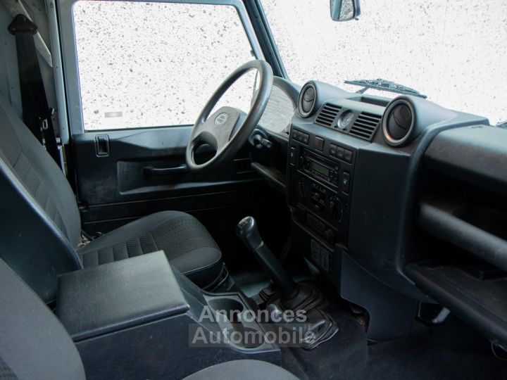 Land Rover Defender Rover 110 VAN 2.4 Turbo – D - 4X4 - LICHTE VRACHT - TREKHAAK - 13