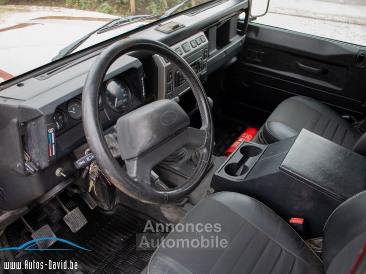 Land Rover Defender Rover 90 2.5 TD5 SE 4X4 - 1STE EIGENAAR - HISTORIEK - LICHTE VRACHT - ZETELVERWARMING - ELEKT. RAMEN - TREKHAAK - 3