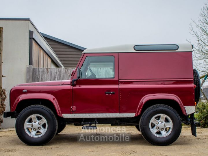 Land Rover Defender Rover 90 2.5 TD5 SE 4X4 - 1STE EIGENAAR - HISTORIEK - LICHTE VRACHT - ZETELVERWARMING - ELEKT. RAMEN - TREKHAAK - 11