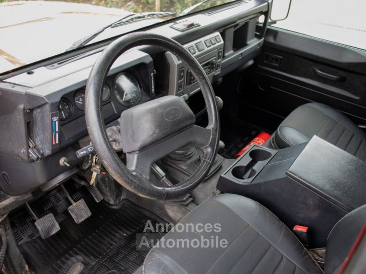 Land Rover Defender Rover 90 2.5 TD5 SE 4X4 - 1STE EIGENAAR - HISTORIEK - LICHTE VRACHT - ZETELVERWARMING - ELEKT. RAMEN - TREKHAAK - 13