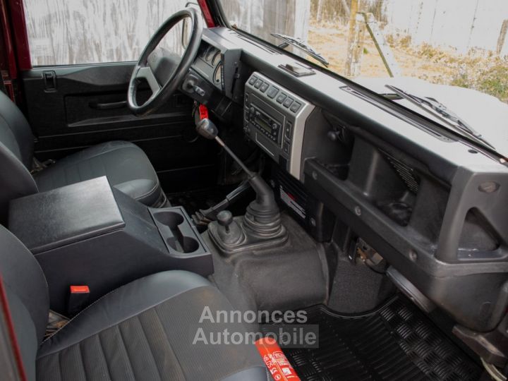 Land Rover Defender Rover 90 2.5 TD5 SE 4X4 - 1STE EIGENAAR - HISTORIEK - LICHTE VRACHT - ZETELVERWARMING - ELEKT. RAMEN - TREKHAAK - 15