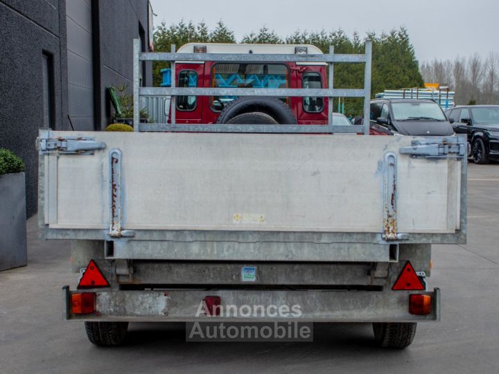 Land Rover Defender Rover 90 2.5 TD5 SE 4X4 - 1STE EIGENAAR - HISTORIEK - LICHTE VRACHT - ZETELVERWARMING - ELEKT. RAMEN - TREKHAAK - 40