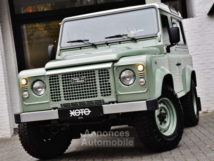 Land Rover Defender TD4 HERITAGE LIMITED EDITION - 1