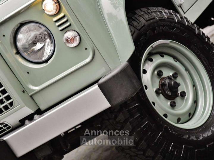 Land Rover Defender TD4 HERITAGE LIMITED EDITION - 7