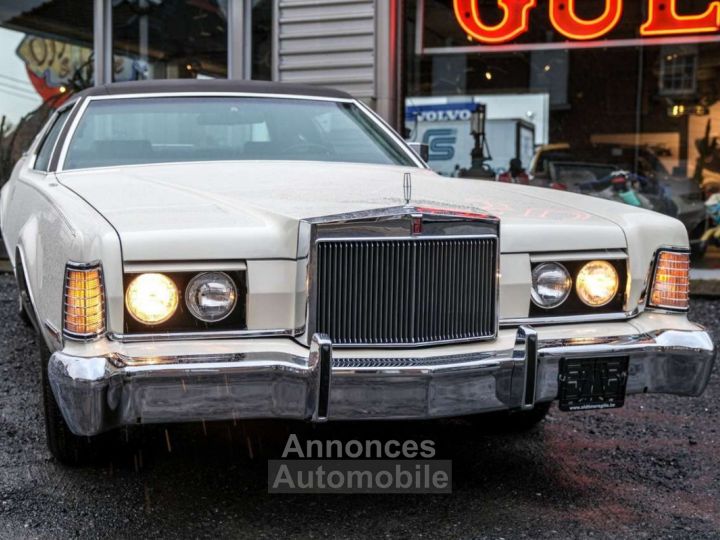 Lincoln Continental Mark IV - 2