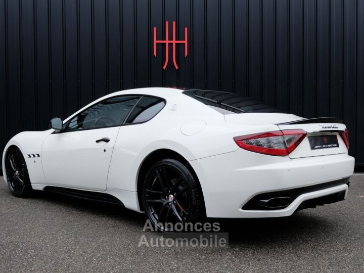 Maserati GranTurismo SPORT - 13