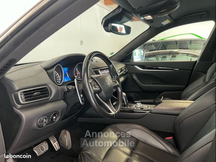 Maserati Levante 3.0 V6 275ch Q4 GranSport A partir de 640e par mois Véhicule suivi Réservoir d'AdBlue changé - 3