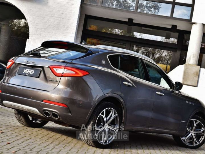 Maserati Levante 3.0 V6 Turbo GranLusso (EU6.2) - 8