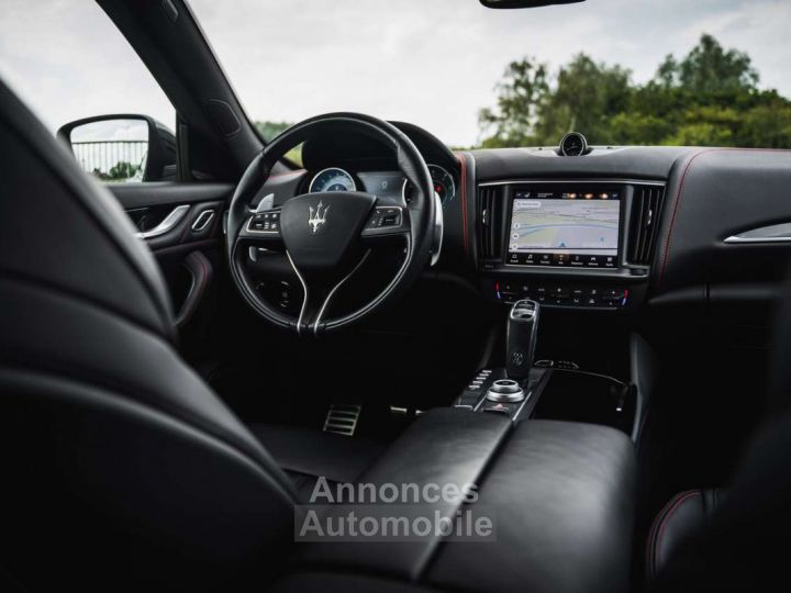 Maserati Levante S GranSport Grigio Maratea Matt Pano 360° - 25