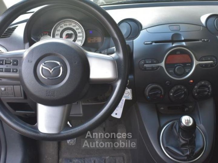 Mazda 2 1.3i Sport - 1