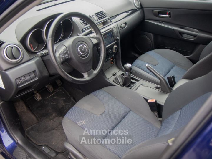 Mazda 3 Sedan 1.6i 16V Benzine - AIRCO - ISOFIX - BLUETOOTH - MISTLAMPEN - 12