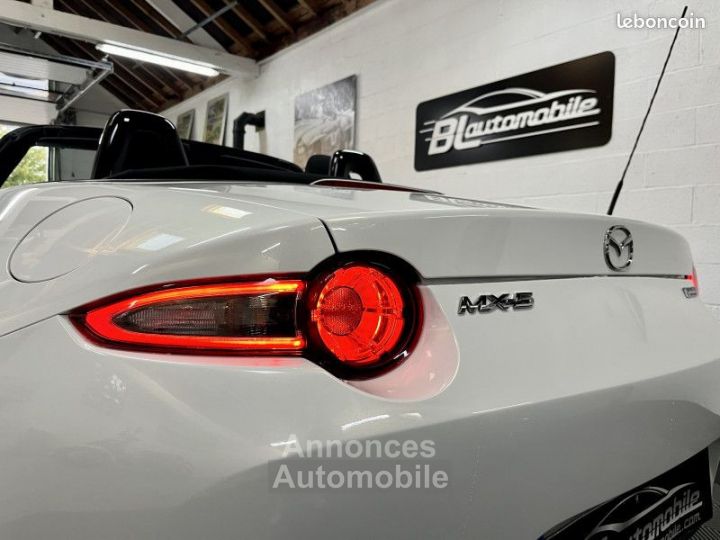 Mazda MX-5 1.5 SKYACTIV-G 131 ELEGANCE - 17